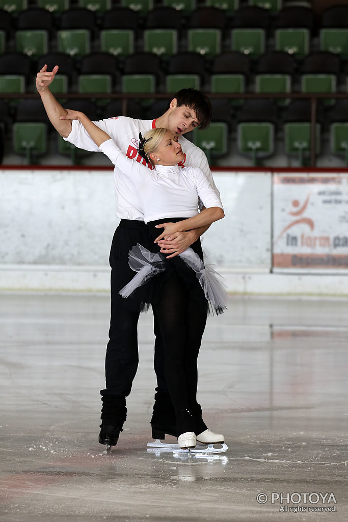 Training Tatiana Volosozhar & Maxim Trankov