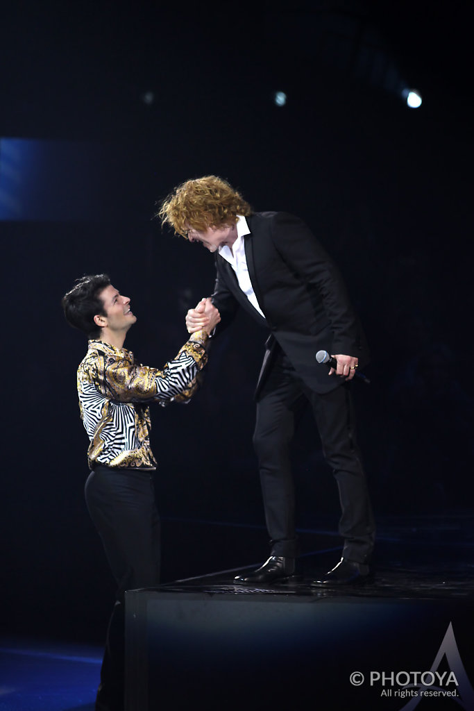 Stéphane Lambiel mit Mick Hucknall