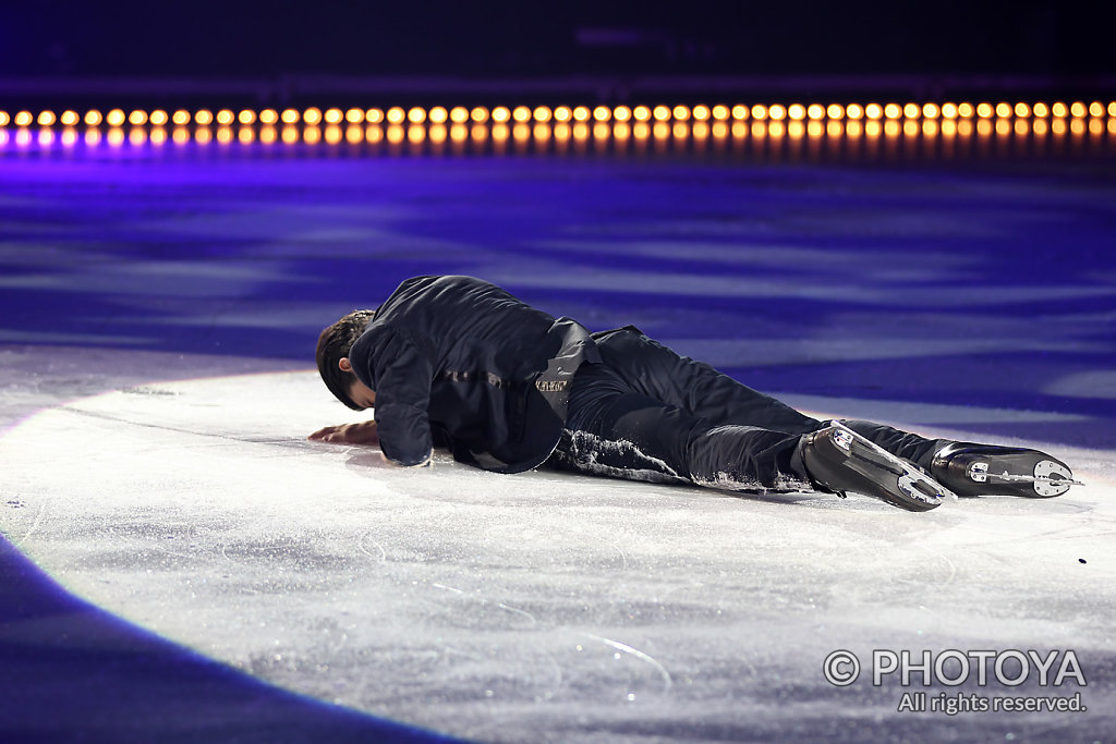 Stéphane Lambiel "Please Don't Stop The Music"