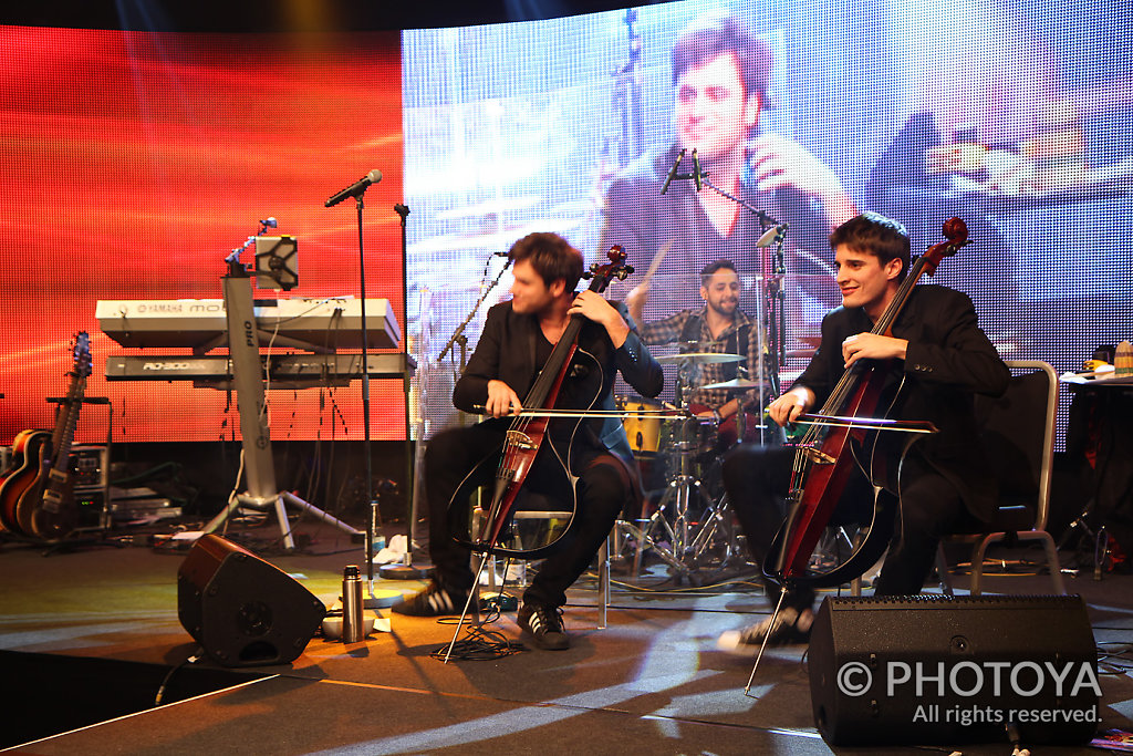 2Cellos